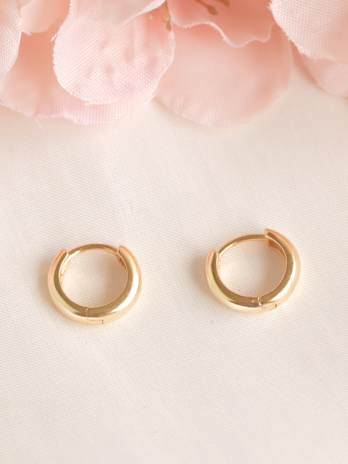Emery Hoops