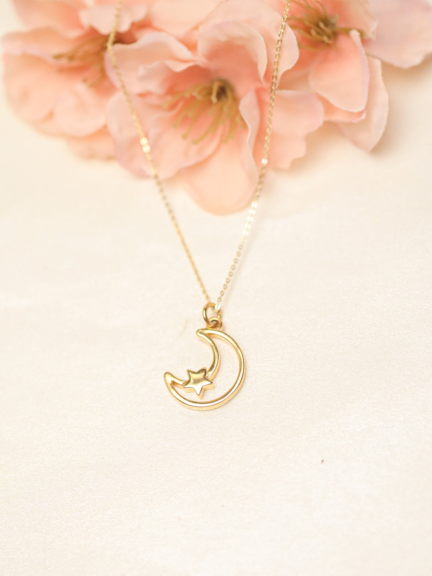 Design The Star & Moon Necklace