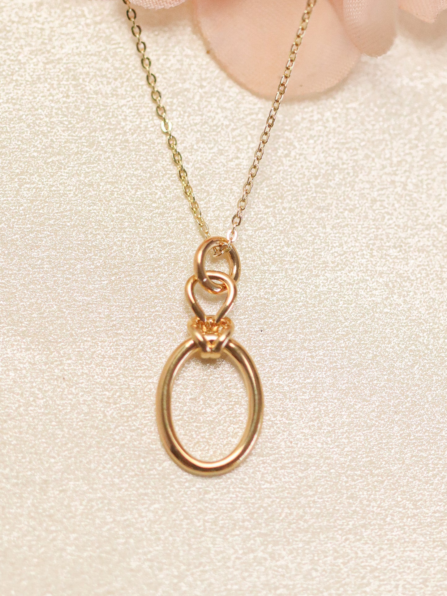 Design The Oval Necklace