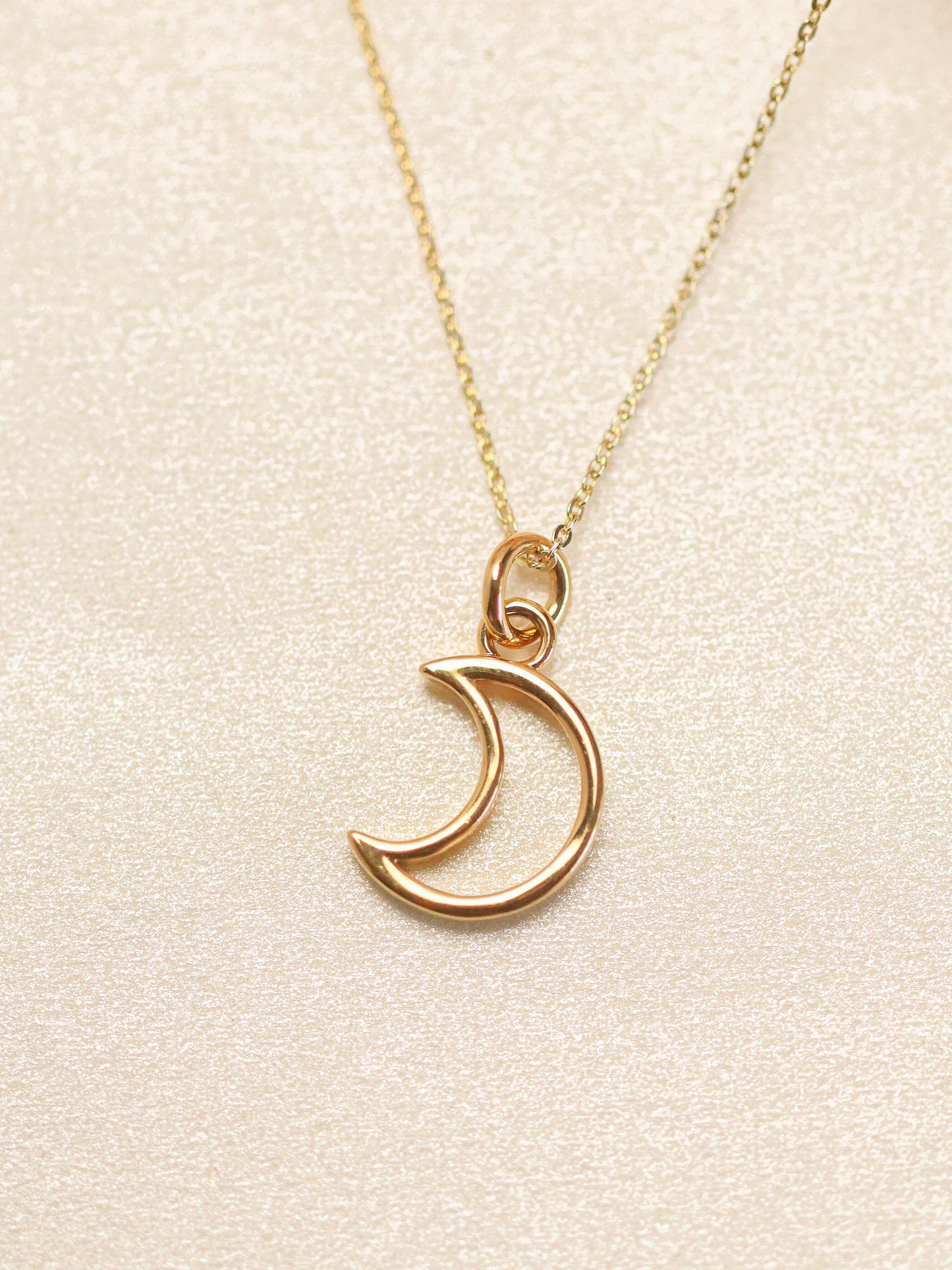 Design The Moon Necklace