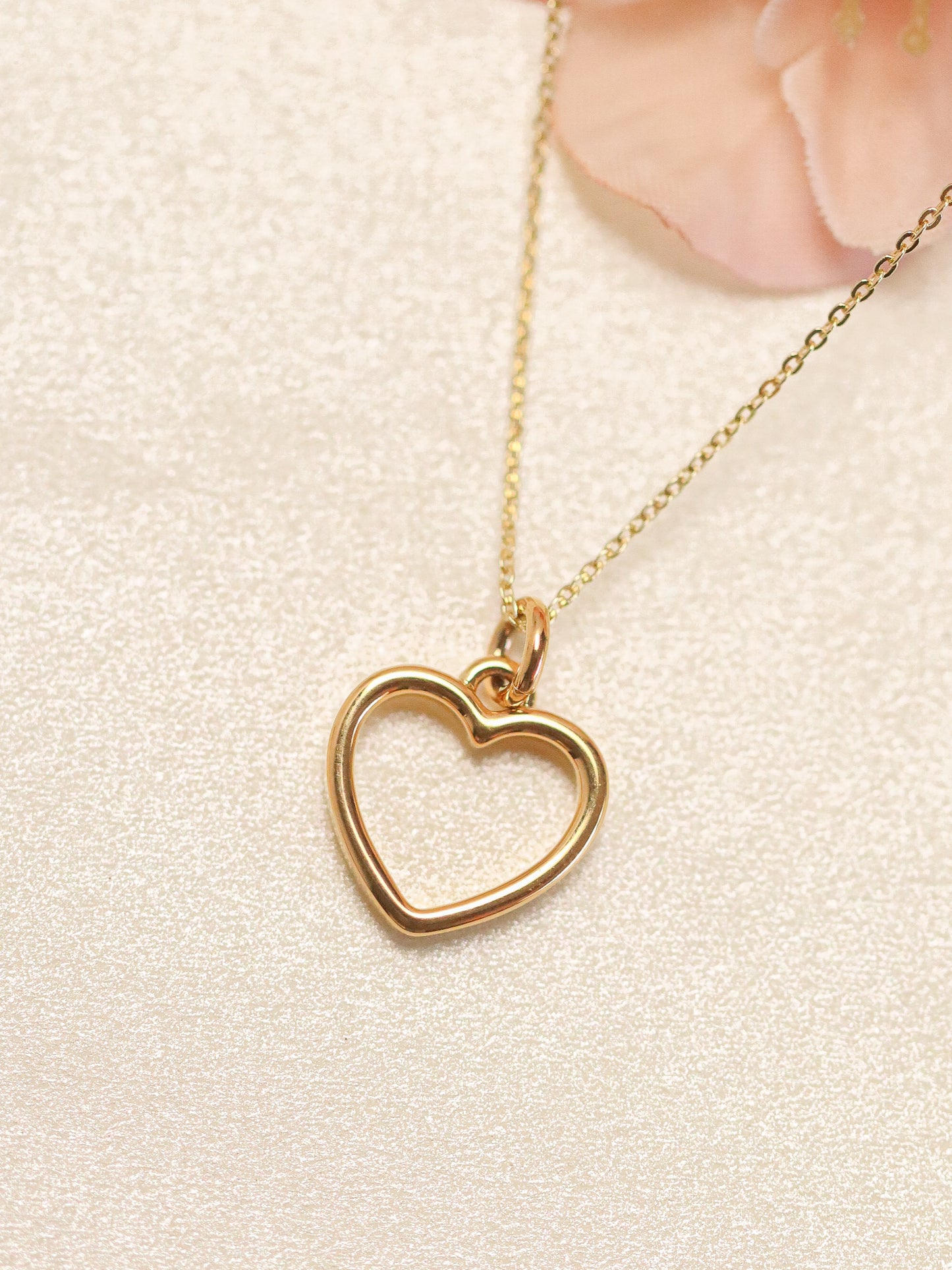 Design The Mini Heart Necklace