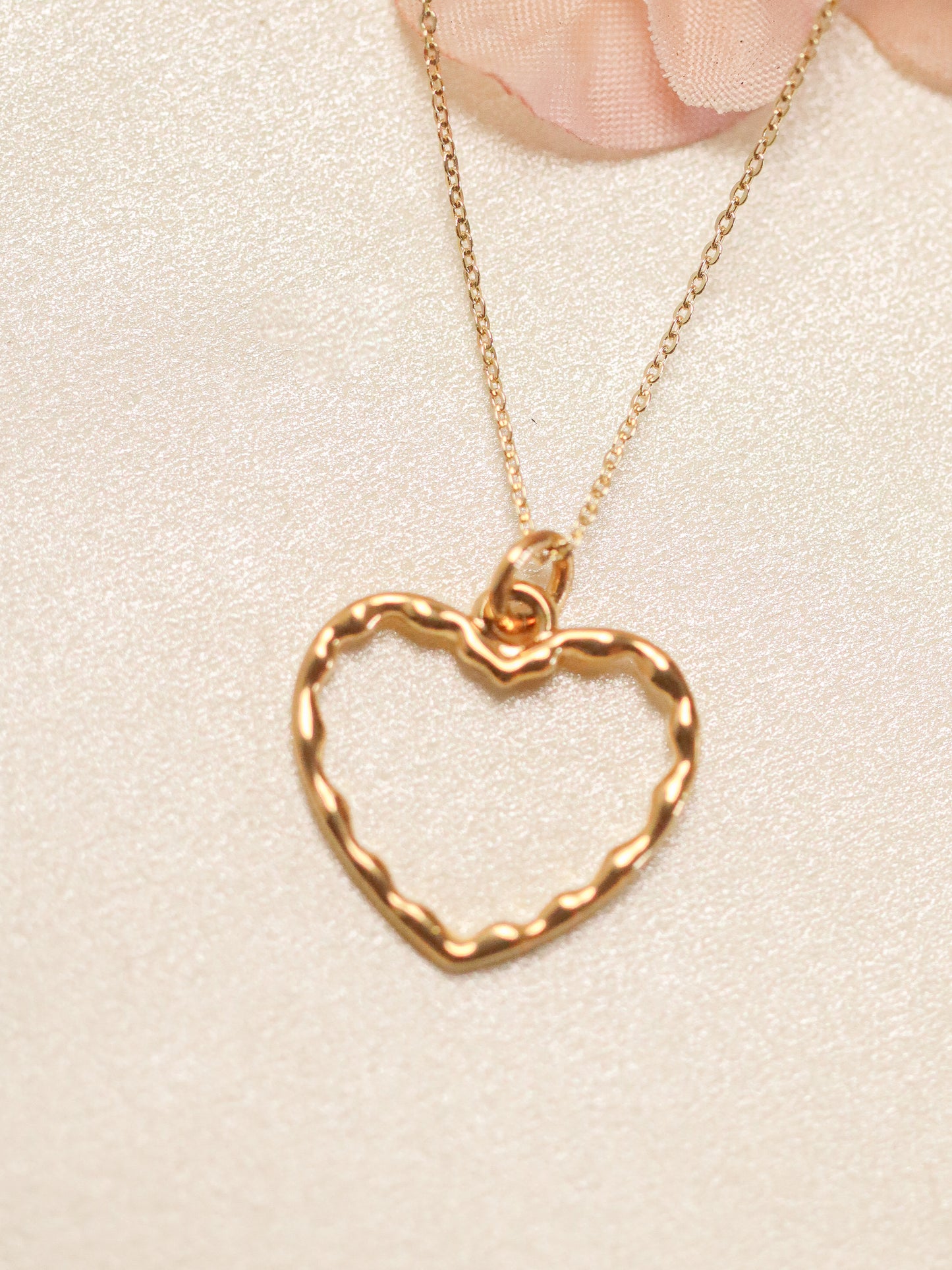 Design The Textured Heart Necklace