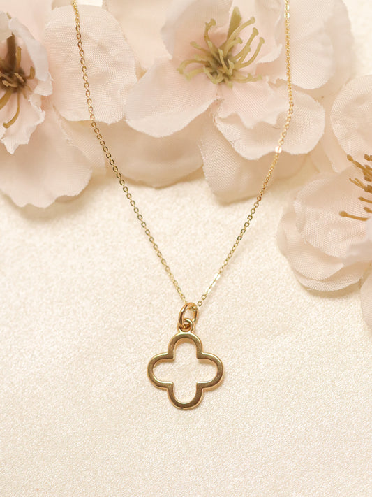 Design The Clover Necklace