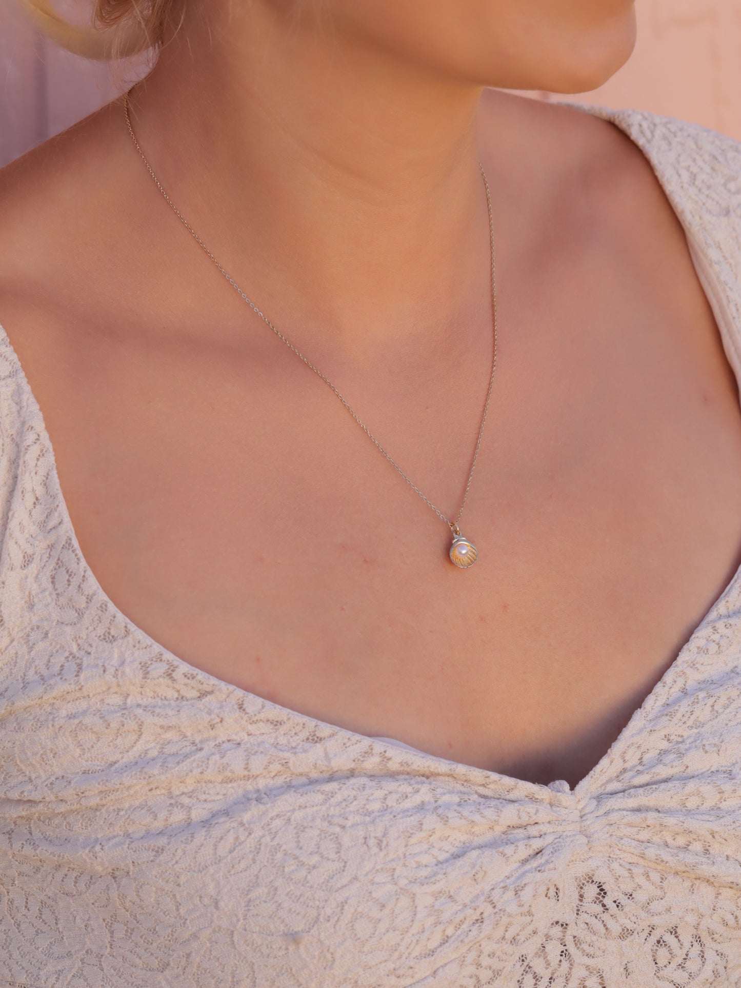 The Pearly Shell Necklace